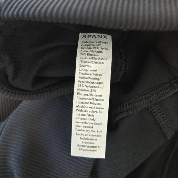 SPANX ACTIVEWEAR contour rib front slit skort black Size Xlarge NWT - Picture 7 of 7